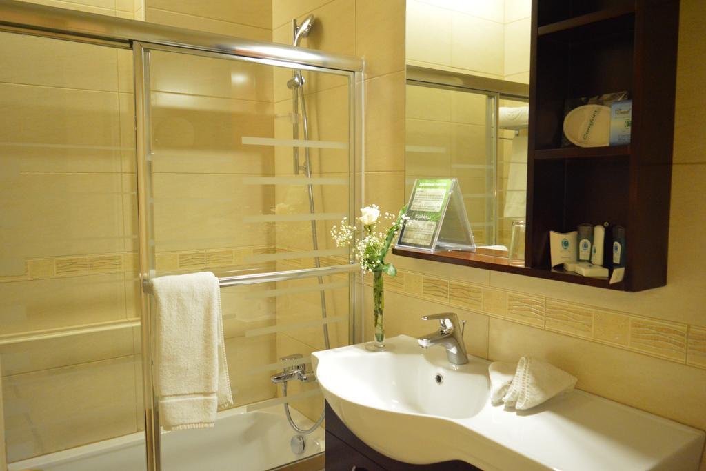 Comfort Hotel Suites Amman Exterior foto