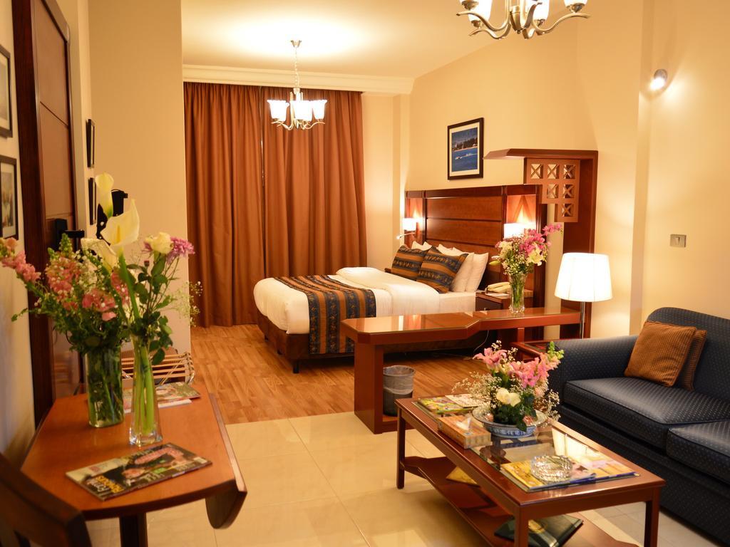 Comfort Hotel Suites Amman Exterior foto