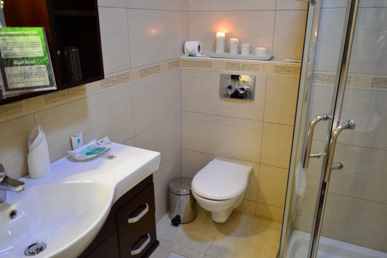 Comfort Hotel Suites Amman Exterior foto